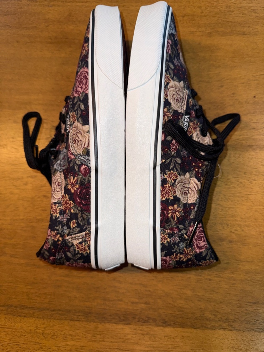 Vans Floral Low-Top Sneakers in Black, Burgundy, Cream - Picture 3 of 9